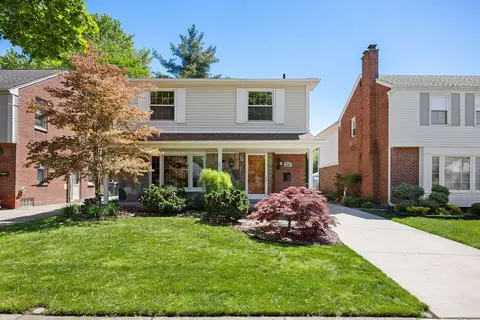 210 Robindale Ave, Dearborn, MI 48128