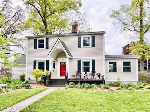 620 W Breckenridge St, Ferndale, MI 48220