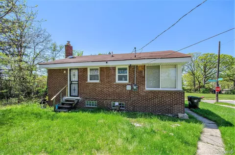 20322 Charleston St, Highland Park, MI 48203