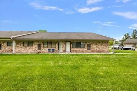 16046 Holz Dr #48, Southgate, MI 48195