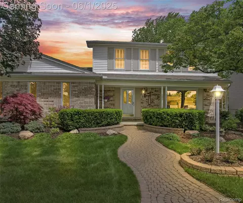 42736 Boulden Crt Ct, Canton, MI 48187