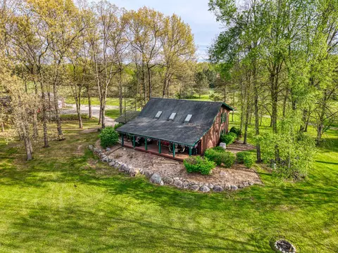 2179 Bowen Rd, Howell, MI 48855