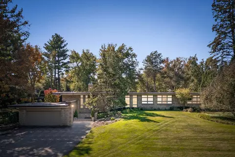 5280 Brookdale Rd, Bloomfield Hills, MI 48304