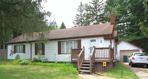 2157 Millville Rd, Oregon, MI 48446