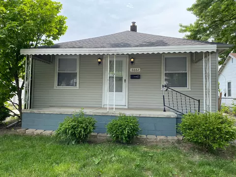 8662 Paige Ave, Warren, MI 48089