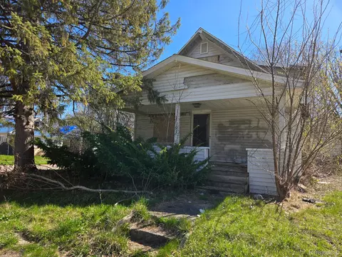 1301 Clancy Ave, Flint, MI 48503 photo 1