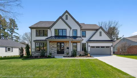 1663 Fairway Dr, Birmingham, MI 48009