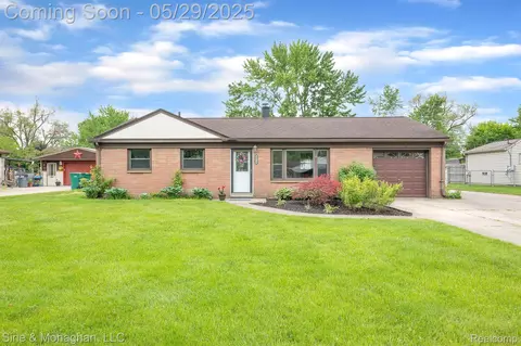 2514 Hearthside Dr, Ypsilanti, MI 48198