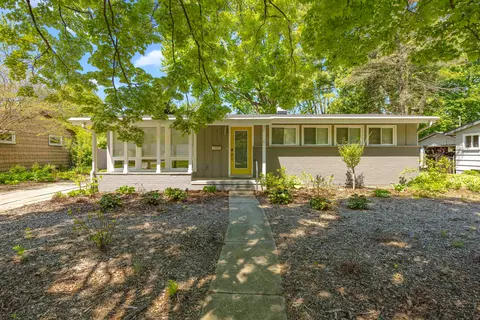2710 Radcliffe Ave, Ann Arbor, MI 48104
