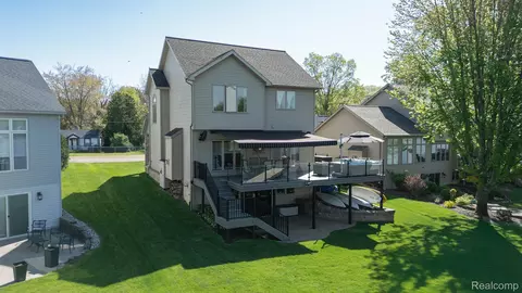 16018 Moran Dr, Argentine, MI 48451