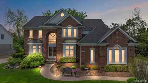 40211 Bexley Way, Northville, MI 48168