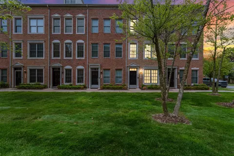 537 Graten St, Birmingham, MI 48009