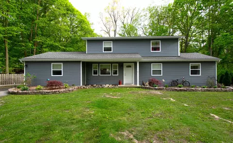 11368 Pacton Dr, Shelby Township, MI 48317