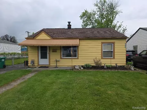 28465 John Hauk St, Garden City, MI 48135