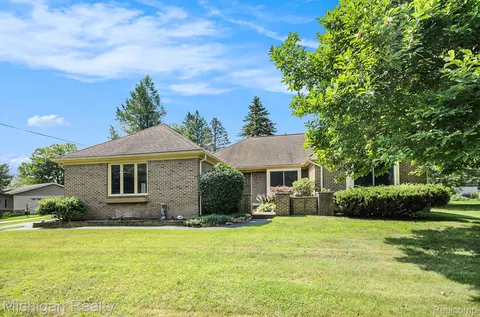 3531 E Commerce Rd, Commerce, MI 48382