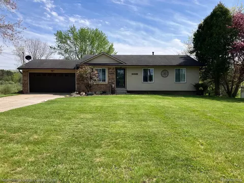 11300 Hegel Rd, Goodrich, MI 48438