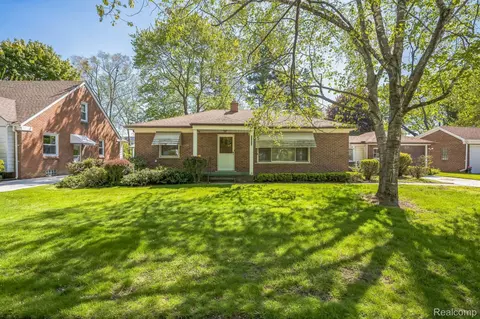 13970 Crosley, Redford, MI 48239