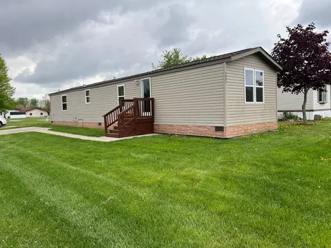 4085 Mapleview Crt Ct E, Brown City, MI 48416