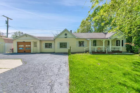 3620 Lakeview Ave, Frenchtown, MI 48162