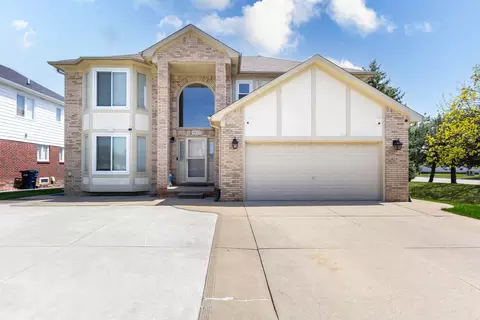 4617 Lancelot Dr, Sterling Heights, MI 48310