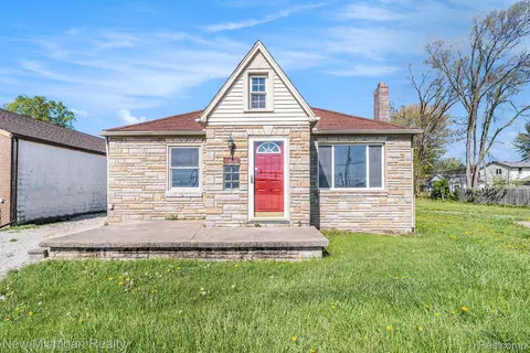34641 Mound Rd, Sterling Heights, MI 48310