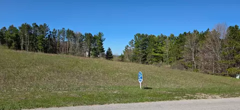 E Spinnaker Crt, Suttons Bay, MI 49682
