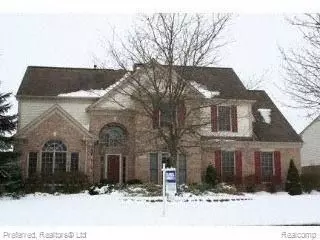 47553 Ten Point Dr, Canton, MI 48187