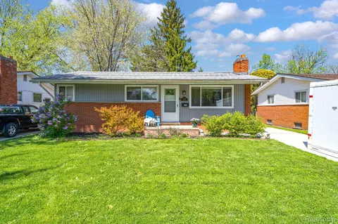 22001 Saint Gertrude St, Saint Clair Shores, MI 48081