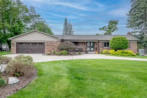 7488 Driftwood Dr, Deerfield, MI 48430