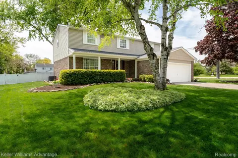 47397 Bartlett Dr, Canton, MI 48187