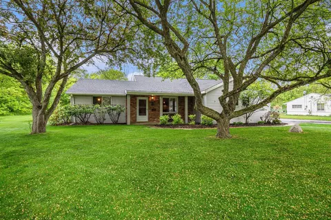 55755 Pontiac Trail Crt Ct, Lyon, MI 48165