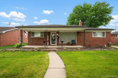 27607 Buckingham St, Livonia, MI 48154
