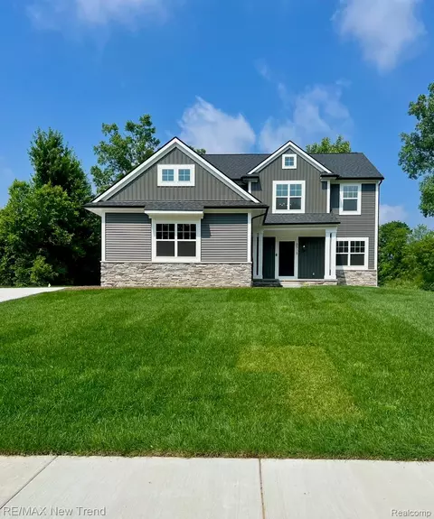 6515 Cambridge Cir, Independence, MI 48346