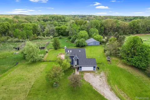 19101 Weller Rd, Unadilla, MI 48137