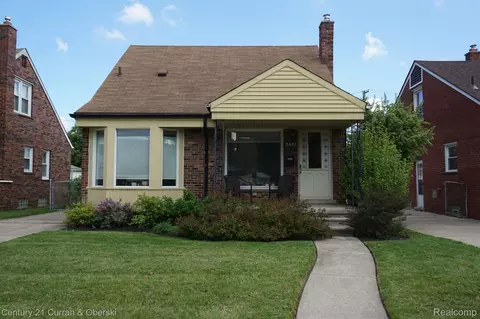 1853 Hollywood St, Dearborn, MI 48124