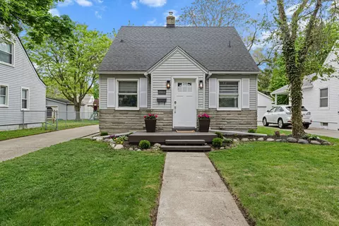 2111 Bacon Ave, Berkley, MI 48072