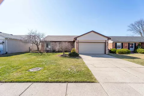 42541 Kingsley Dr, Clinton Township, MI 48038