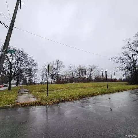 2119 Putnam St, Detroit, MI 48208