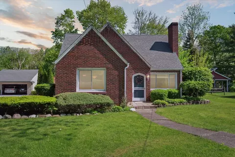 5720 Parkside St, Monroe, MI 48161