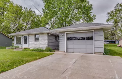 631 Lindsay St, West Branch, MI 48661