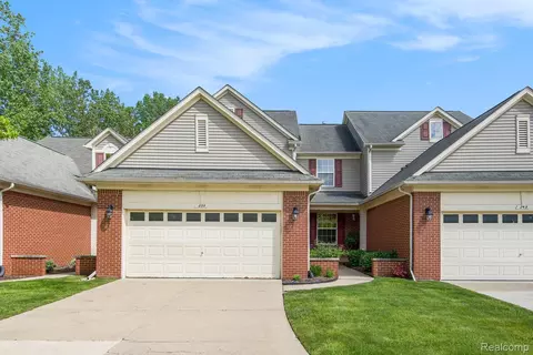 235 Cherry Stone Dr #16, Canton, MI 48188