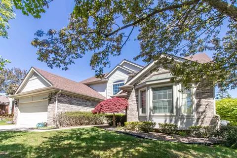 42852 Sandstone Dr, Novi, MI 48377