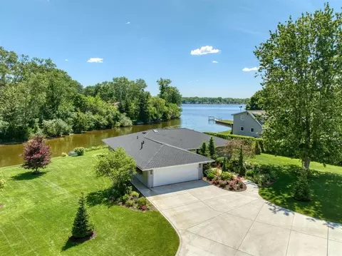 5751 Browns Lake Rd, Summit, MI 49203