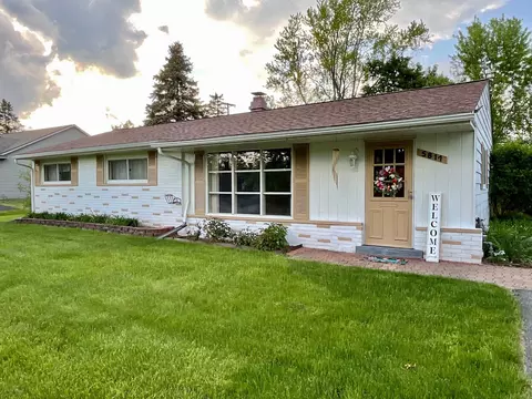 5817 Everest Dr, Independence, MI 48346