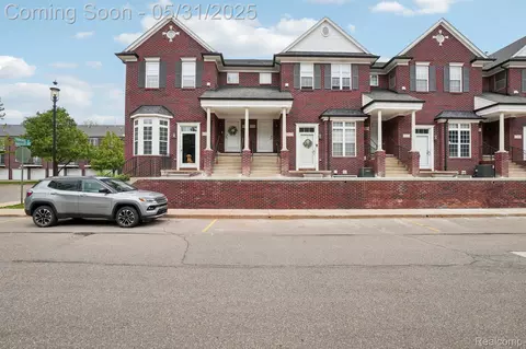 53128 E Providence Dr, Shelby Township, MI 48316