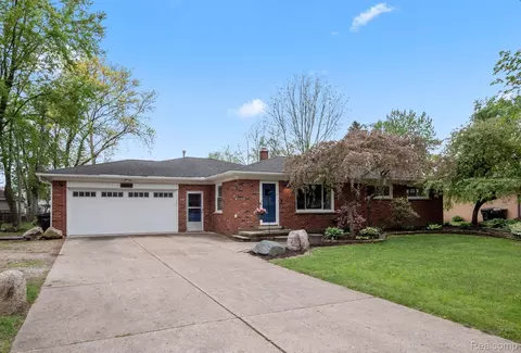 5032 Helene Ave, Shelby Township, MI 48316