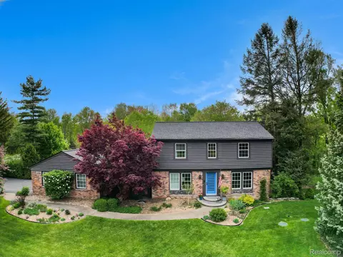 6457 Grand Circle Dr, Brighton, MI 48116