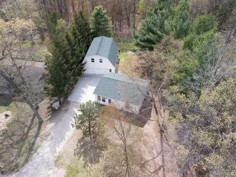 1125 Hound Dog Trl, Richfield, MI 48656