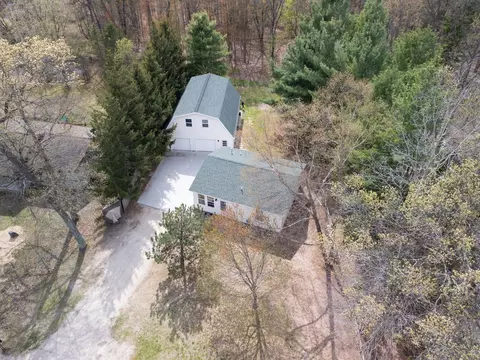 1125 Hound Dog Trl, Richfield, MI 48656