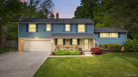 26347 Greythorne Trl, Farmington Hills, MI 48334